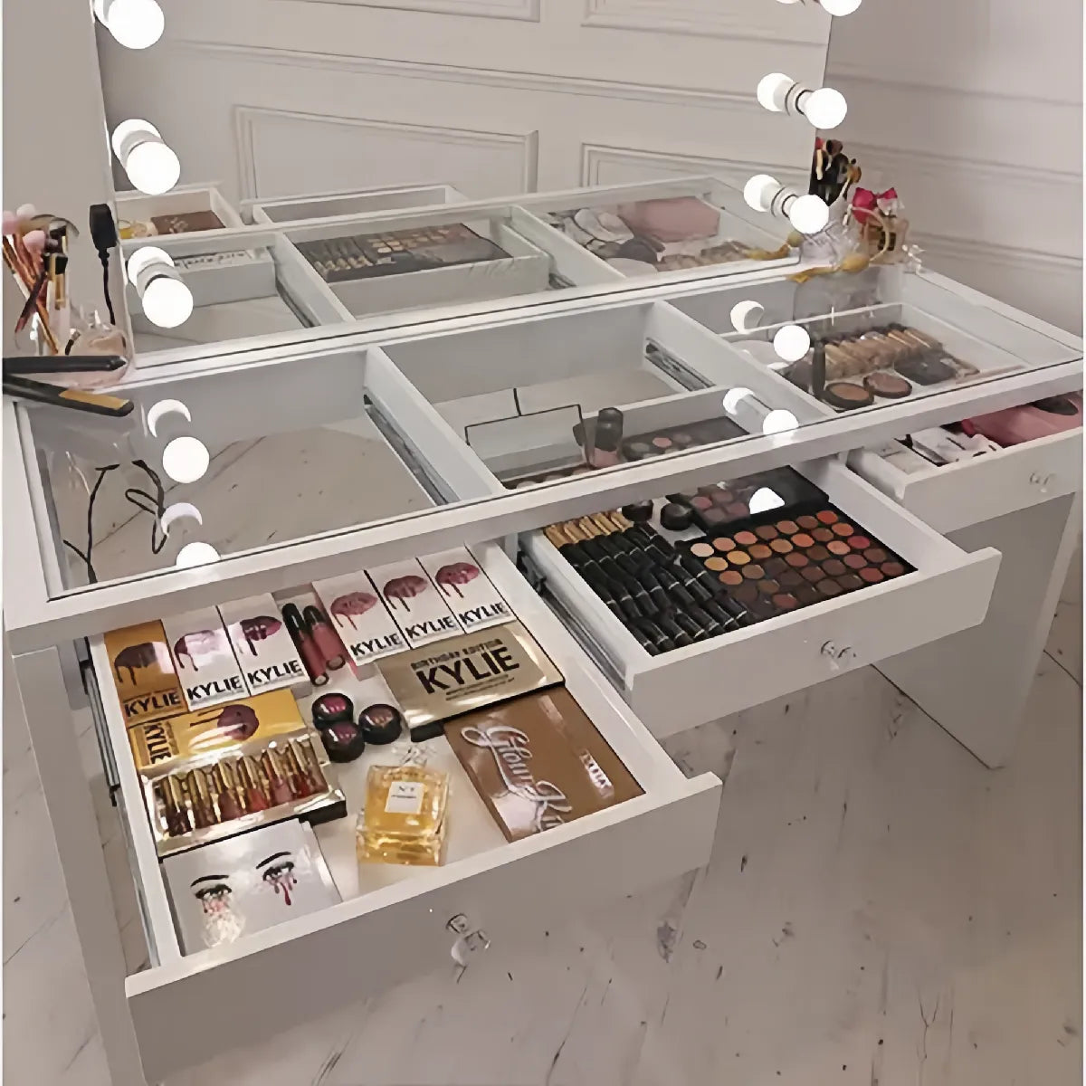 Limited-time Promotion, Multifunctional Vanity Mirror dressing table